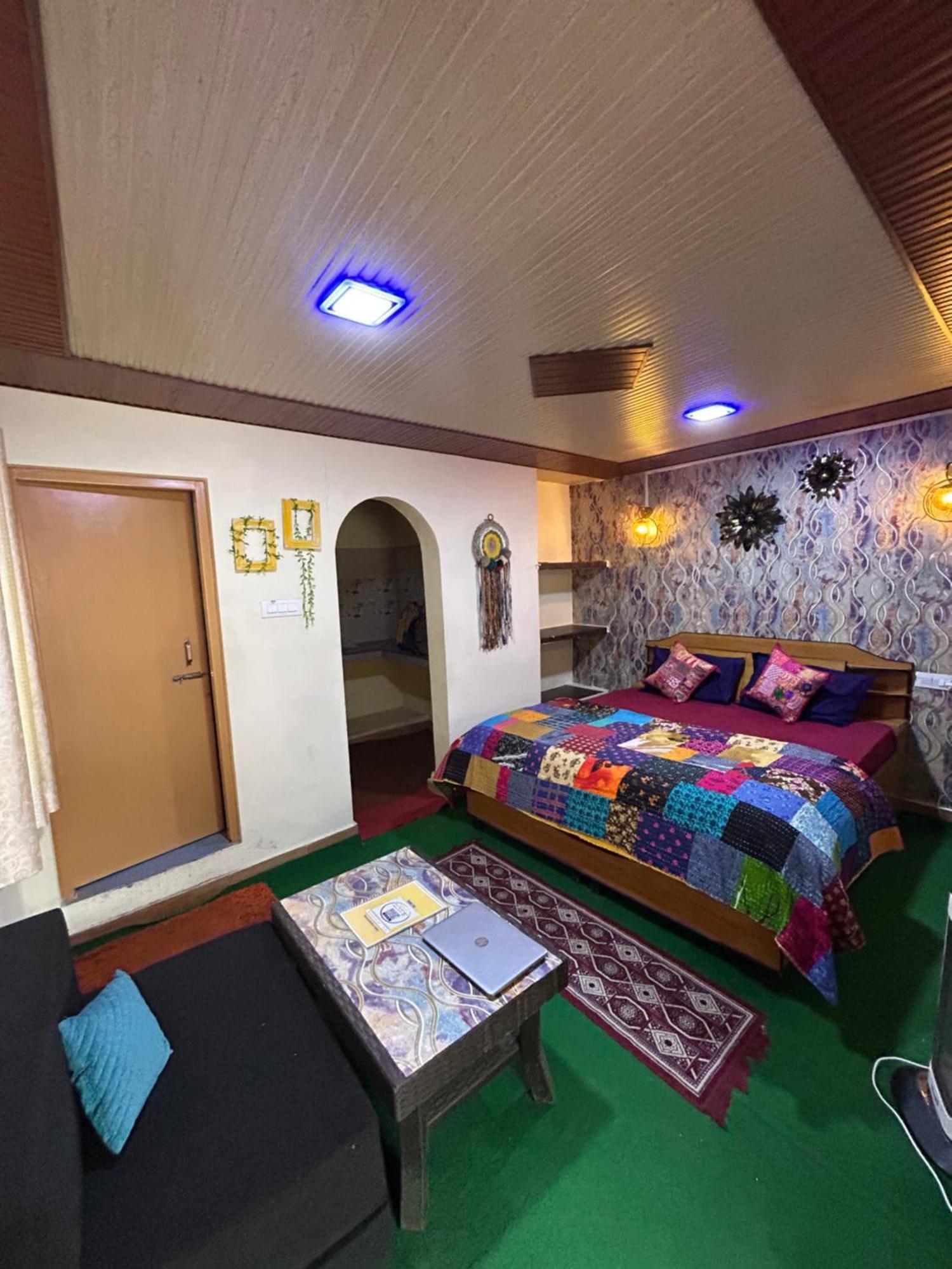 Laxmi Narayan Homestay-Harshil Harsil エクステリア 写真